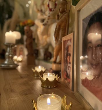 rfy Altar mit Kerzen